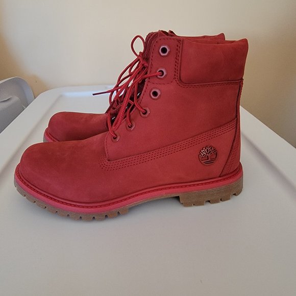 Timberland Premium Waterproof Lug Sole Boot, RUBY NUBUCK LEATHER,Size 8.5, NWOB - Picture 2 of 16